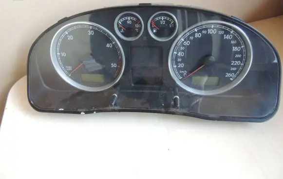 Volkswagen PASSAT B5.5 Speedometer (instrument cluster)