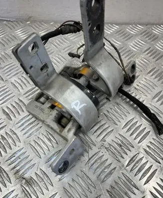 BMW 5 E60 E61 Tailgate/trunk/boot hinge 7061384