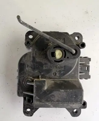 Mitsubishi Space Wagon Air flap motor/actuator 0637006351