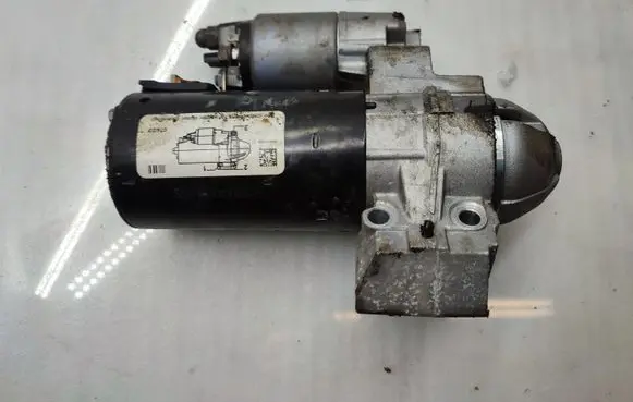 BMW 5 F10 F11 Starter motor 8574102