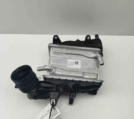 Volvo XC90 Intercooler radiator 8641466 32339085