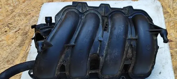 Peugeot 308 Intake manifold V752817280