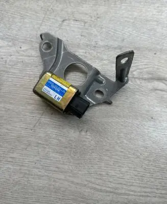 Toyota RAV 4 (XA20) Airbag deployment crash/impact sensor 8983442020 1879001161