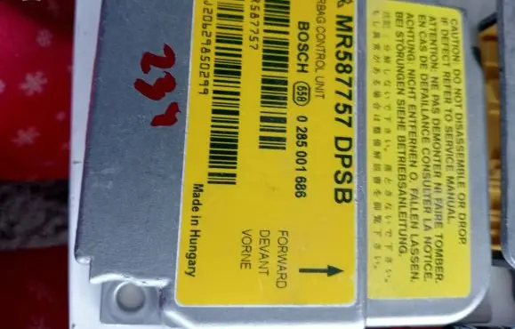 Mitsubishi Colt Airbag control unit/module Mr587757