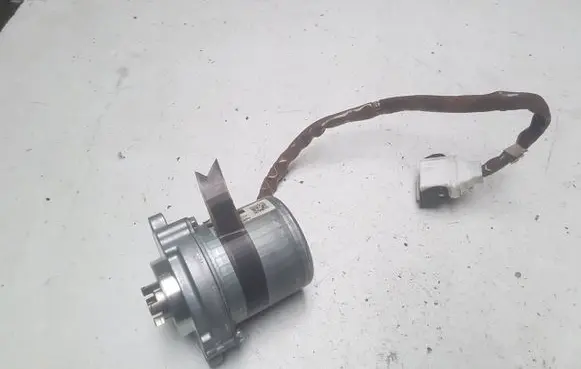 Toyota Auris 150 Water pump 