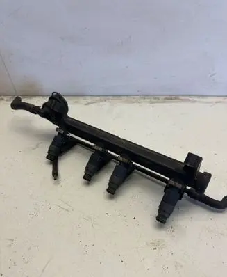 Volkswagen Golf IV Fuel injector 06A906031C
