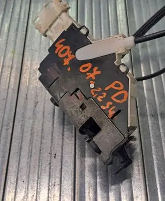 Peugeot 407 Front door lock 9683417780 40627095