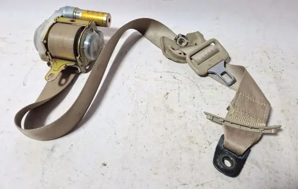 Lexus GS 300 400 430 Front seatbelt