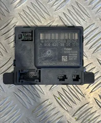 Mercedes-Benz Sprinter W906 Door control unit/module A9068204126