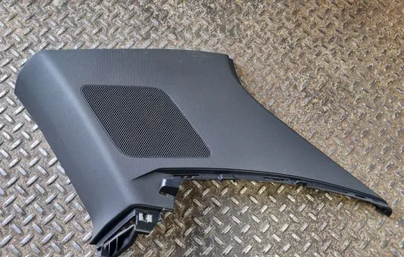 Audi Q3 F3 (C) pillar trim 83A867246