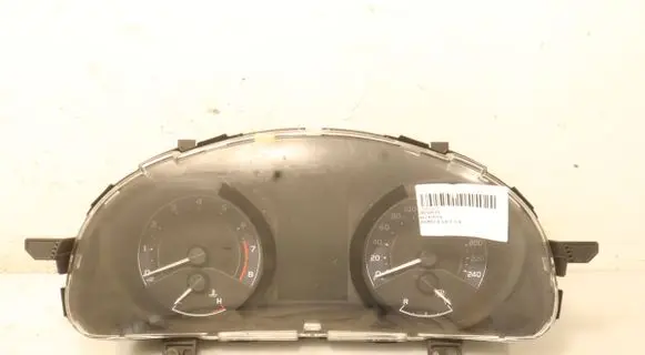 Toyota Auris E180 Clock 