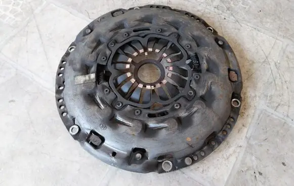 Lexus IS 220D-250-350 Pressure plate 