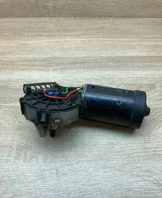 Mercedes-Benz E W210 Wiper motor 0390241420