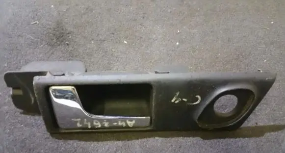 Audi A6 S6 C4 4A Rear door interior handle 4a0839019