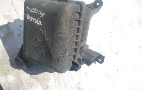 Hyundai Accent Air filter box