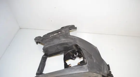 Front bumper mounting bracket