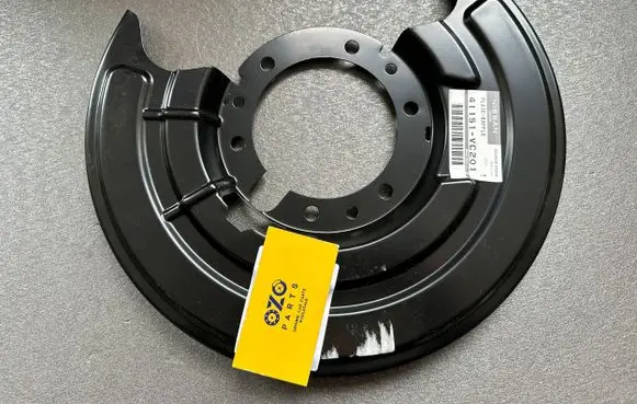 Nissan Patrol Y61 Front brake disc dust cover plate 41151VC201