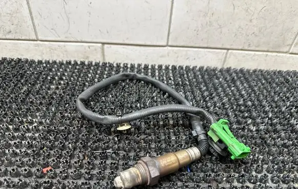 Citroen DS5 Lambda probe sensor 9665104080