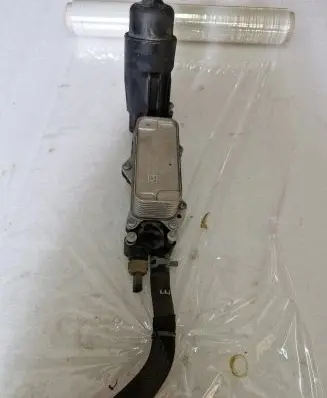 Dodge Durango Oil filter mounting bracket 6790424411A3