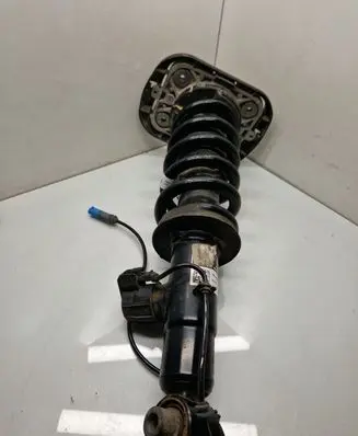 BMW X5 G05 Rear shock absorber/damper 6869026