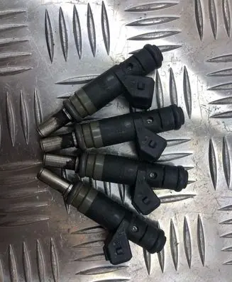 BMW 1 E81 E87 Fuel injectors set 7506158 4294C07632