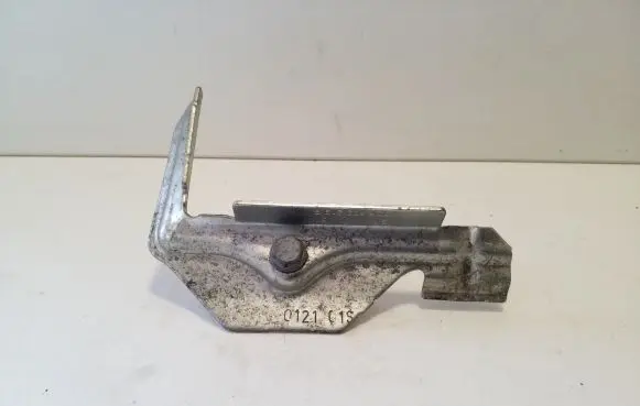 Battery bracket