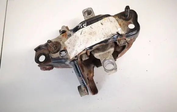 Engine mount bracket