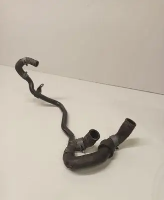 Volkswagen Golf VII Engine coolant pipe/hose 04L121064C