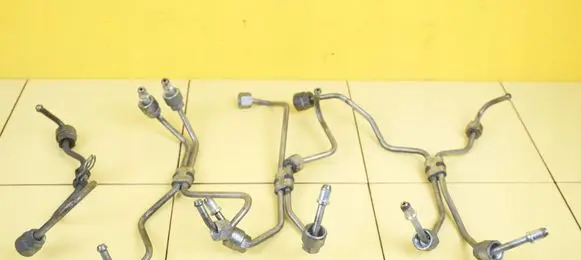 Volvo XC60 Fuel injector supply line/pipe D5244T14
