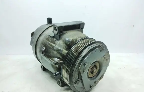 Peugeot 207 Air conditioning (A/C) compressor (pump) 1135320 12345923 070710935