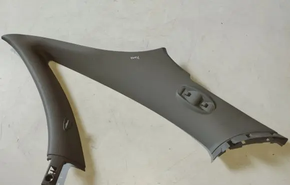 Citroen Xsara Picasso (D)pillar trim (top) 9657932277