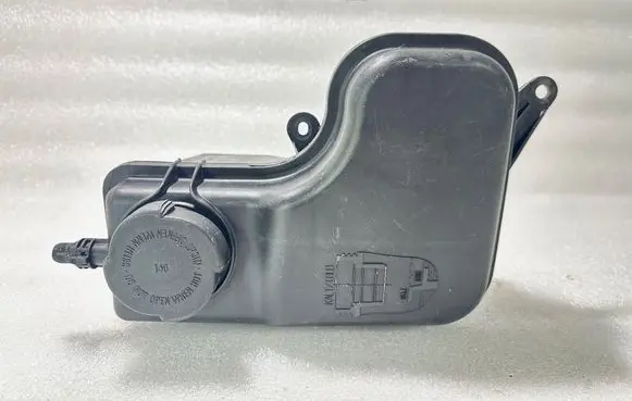 BMW 5 E60 E61 Coolant expansion tank/reservoir 7800293 7800292 PA66GF30