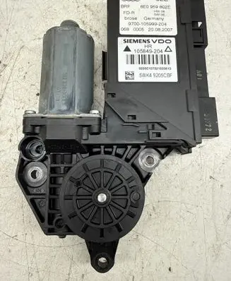 Audi A4 S4 B7 8E 8H Rear door window regulator motor 8E0959802E 9700105999204 105849204