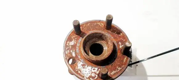 Subaru Legacy Rear wheel hub