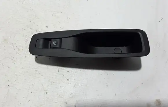Renault Kadjar Electric window control switch 829502487R