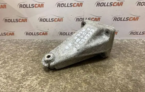 Mercedes-Benz C W204 Engine mounting bracket A6462230704