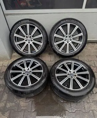 R20 alloy rim