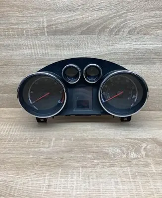 Opel Meriva B Speedometer (instrument cluster) 13346188 600775881