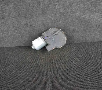 Opel Astra J Wiper motor