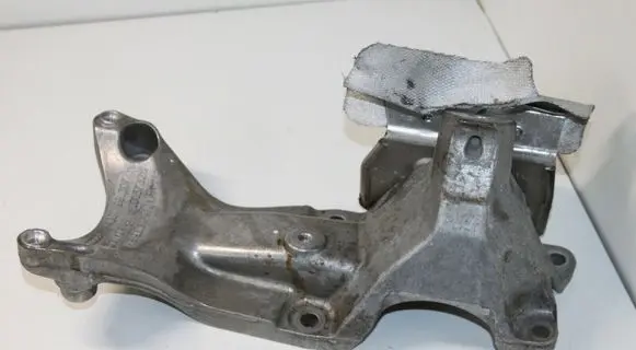 Audi A6 S6 C7 4G Engine mounting bracket 4C0199307H