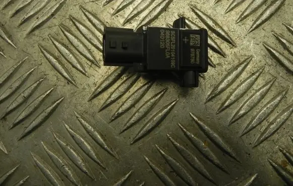 Renault Zoe Airbag deployment crash/impact sensor 988305FL0A X3865