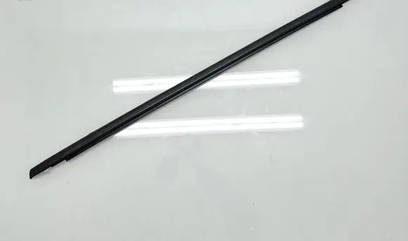 Volvo S90, V90 Rear glass trim 31848877