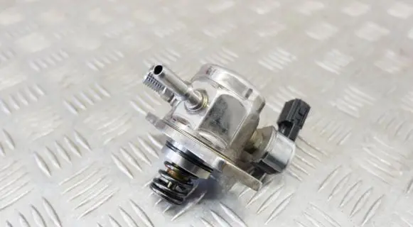 Lexus RX 450H Fuel injection high pressure pump 2310131100