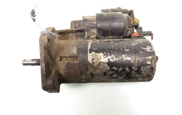 Volkswagen Golf III Starter motor 038911023S 0001107025