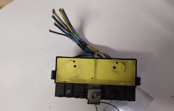 Citroen C5 Fuse module 9636079380