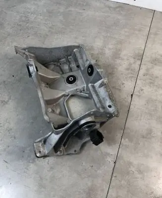 BMW i4 A/C compressor mount bracket 100008100 335A205E701D 280LB9A3145