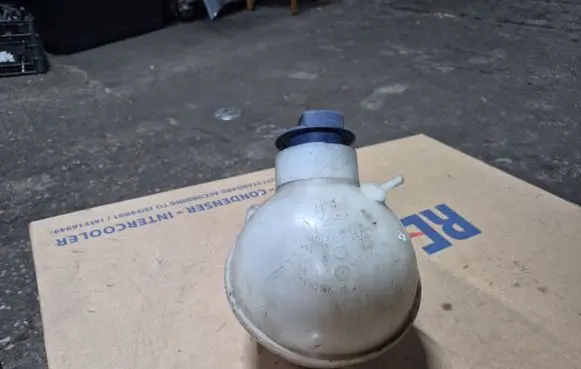 Volkswagen Sharan Coolant expansion tank/reservoir 7M3121407B YM218K218AB