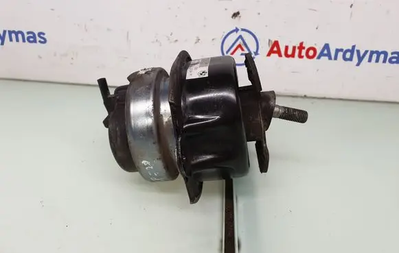 Engine mount bracket