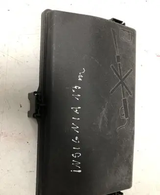 Opel Insignia A Fuse box cover 13222784