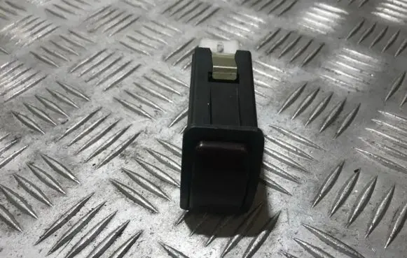 Mazda 323 F Hazard light switch 0g10